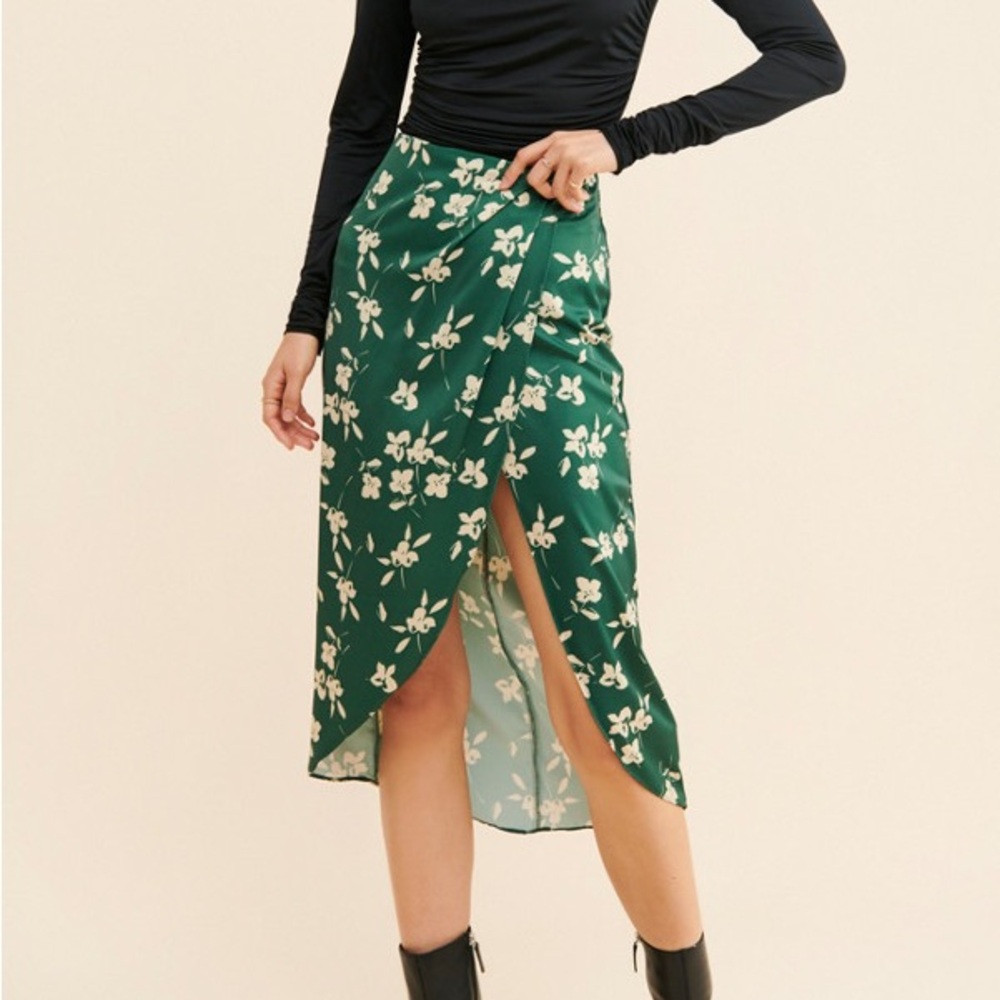 UO Kelly Tulip Wrap Midi Skirt - Green